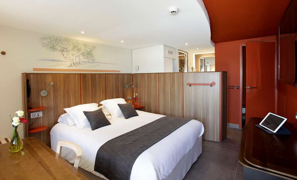 Terre De Provence Hotel & Spa Le Pontet  Exteriör bild
